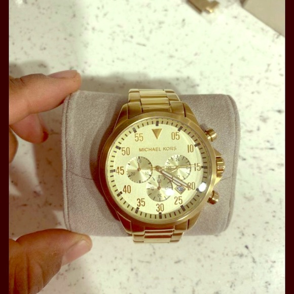 Michael Kors gold watch - Picture 1 of 2